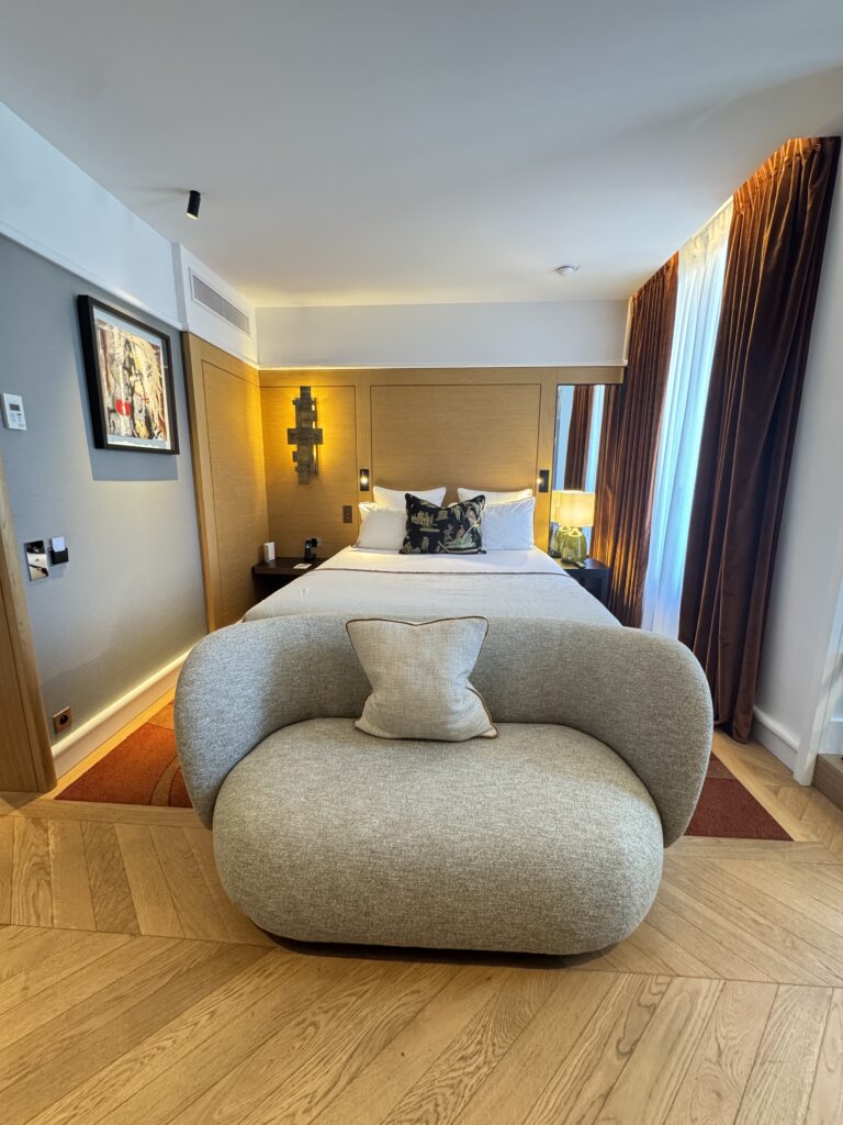 Hotel de Sers Paris Deluxe Room